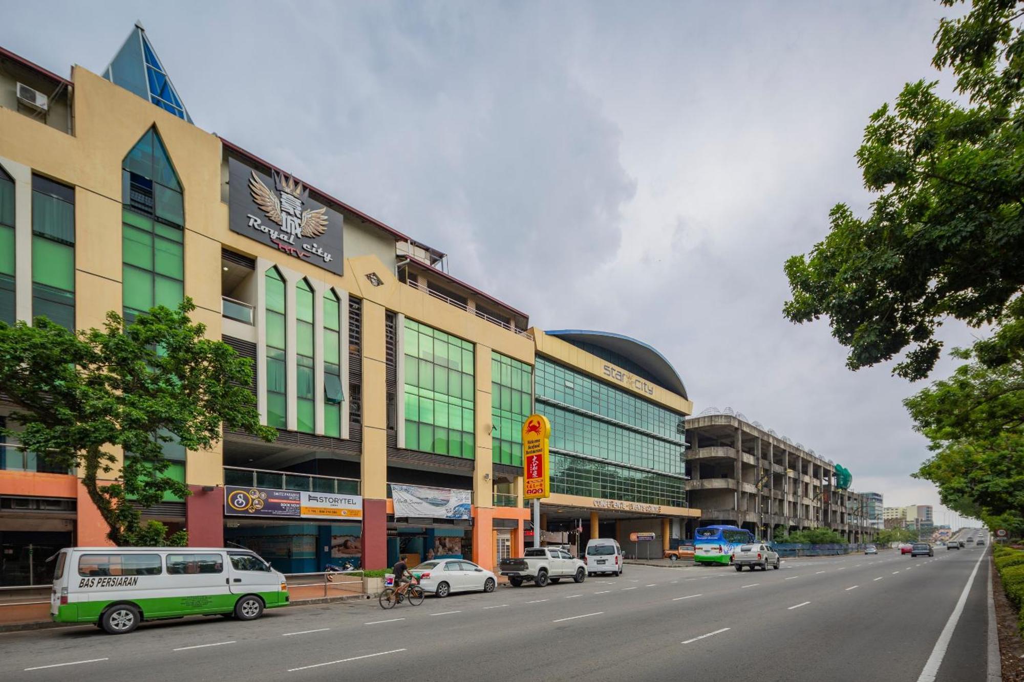 Hotel Super Oyo 218 Storytel Kota Kinabalu Exterior foto